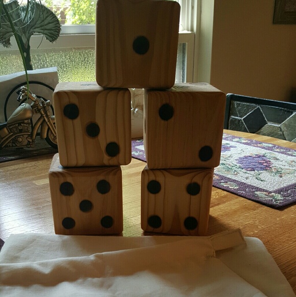 Yard Yahtzee set - Picture 1 of 2